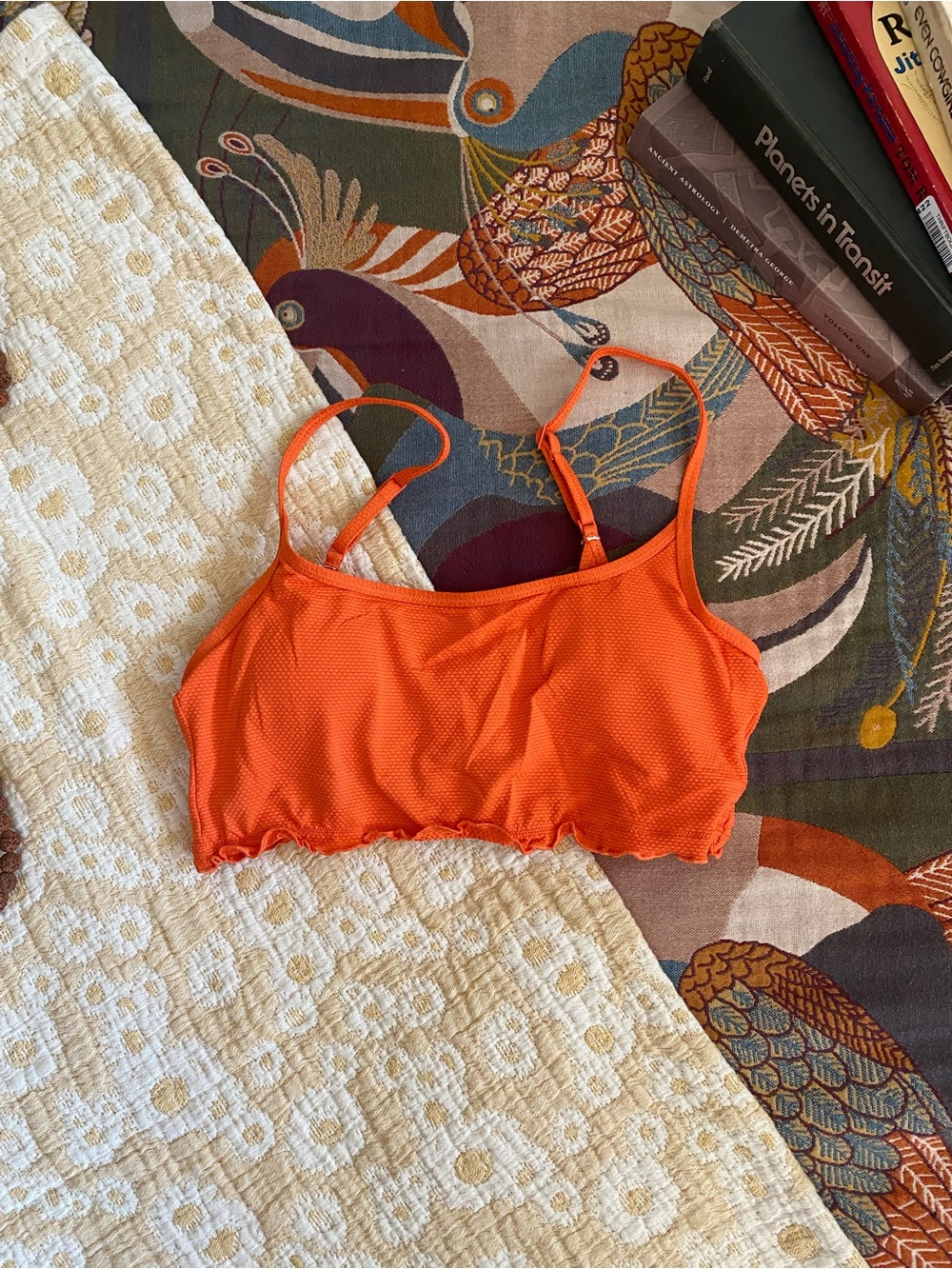 NWT AERIE SOFT CUP ORANGE TEXTURED BIKINI TOP - M